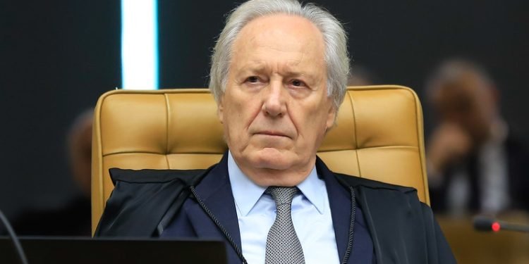 Lewandowski anuncia aposentadoria do STF um mês antes do prazo