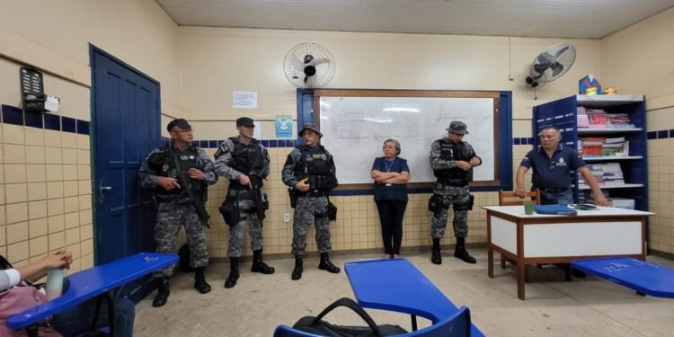 Agentes da operação Fronteira Mais Segura