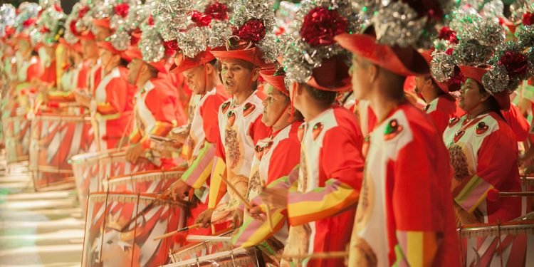 Batucada Garantido Ensaio Parintins