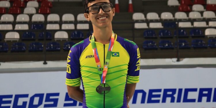 patinador amazonense Luis Felipe Tamayo