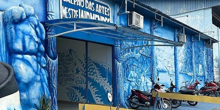 FVS realiza visita técnica nos galpões dos bois bumbás, em Parintins