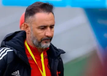 Flamengo demite o técnico Vitor Pereira