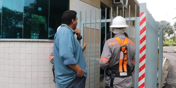 Contas de Luz condomínios inadimplência Manaus
