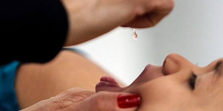 Amapá e Paraíba alcançam meta vacinal contra a pólio