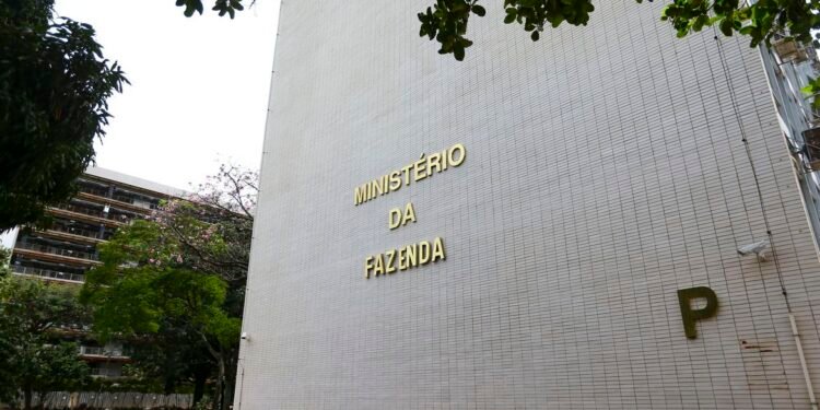 Ministério anuncia medidas para ampliar crédito e investimentos
