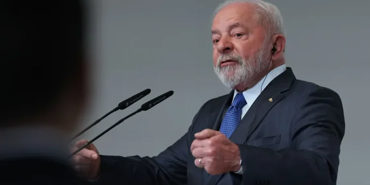 Lula aprova reajuste de 9% aos servidores federais nesta sexta-feira, 28