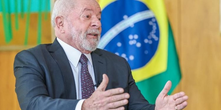 Lula anuncia retorno do brasil à Unasul