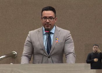 O vereador Rodrigo Guedes, em seu 1º discurso na CPI das Águas (Reprodução/Youtube)