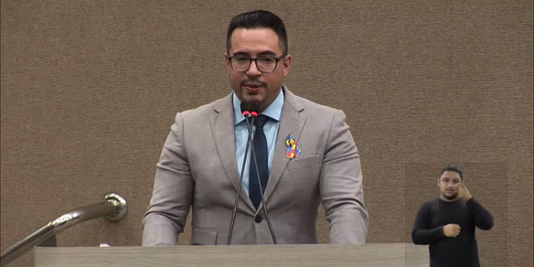 O vereador Rodrigo Guedes, em seu 1º discurso na CPI das Águas (Reprodução/Youtube)