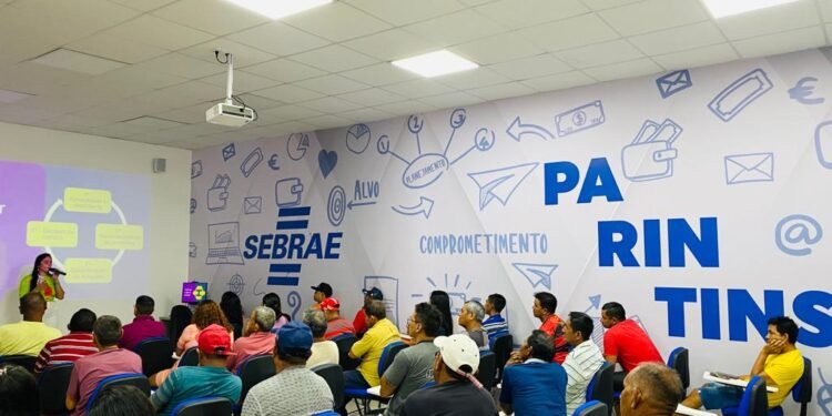 Parintins promove Workshop para qualificação de trabalhadores do turismo