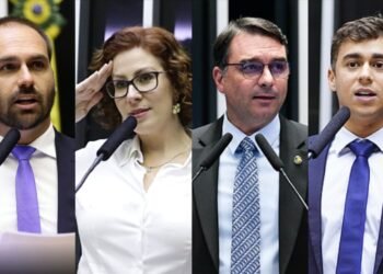 Eduardo Bolsonaro, Carla Zambelli,Flávio Bolsonaro e Nikolas Ferreira