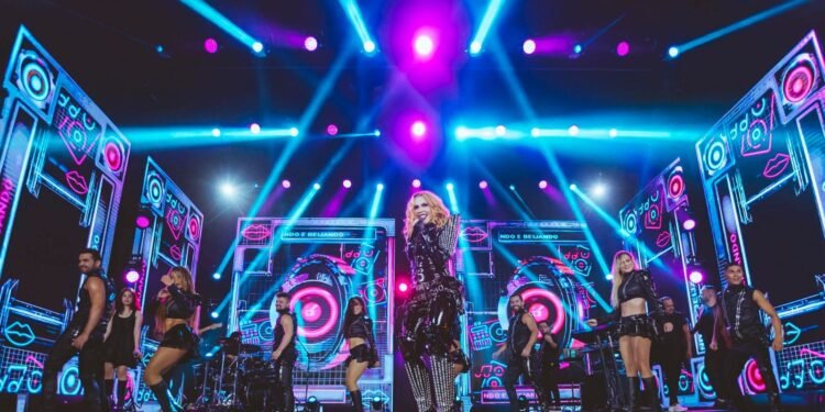 Joelma volta com turnê 'Isso é Calypson' em Manaus