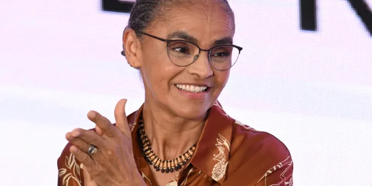 Marina Silva alta