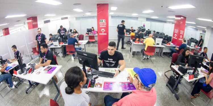 Servidores estaduais nascidos em maio precisam realizar o recadastramento obrigatório