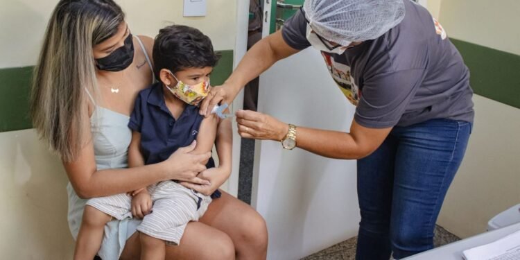 Tefé inicia campanha de multivacinação para crianças e adolescentes