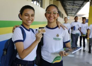 Amazonas investe R$ 158,2 mi no Passe Livre Estudantil