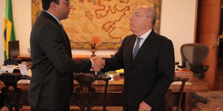 Wilson Lima se reúne com ministro das Relações Exteriores e diz que Amazonas está à disposição para receber eventos pré-COP 30 4