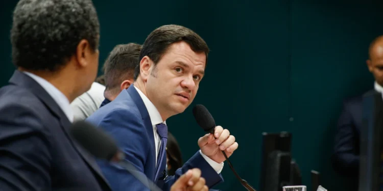 anderson torres esta livre