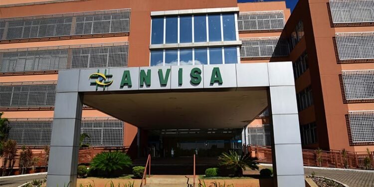 Anvisa aprova realização de exames de análise clínicas em farmácias