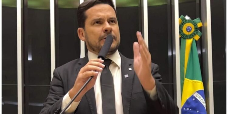 deputado federal Capitão Alberto Neto, durante sessão plenária (1)