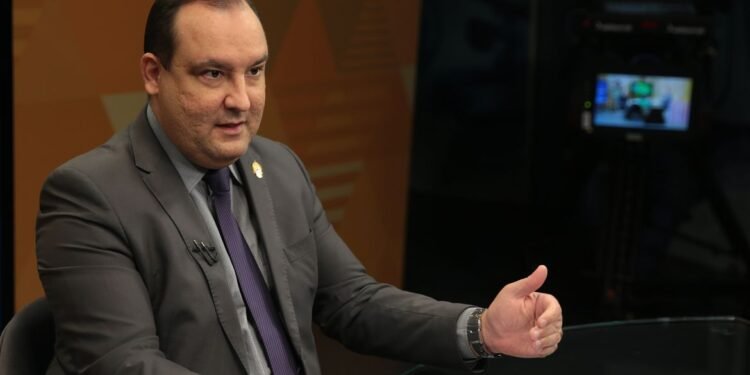 Ex-presidente da Funai é indiciado pela PF por omissão no caso Dom e Bruno