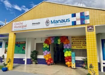 inauguracao-de-creche-1-768x576