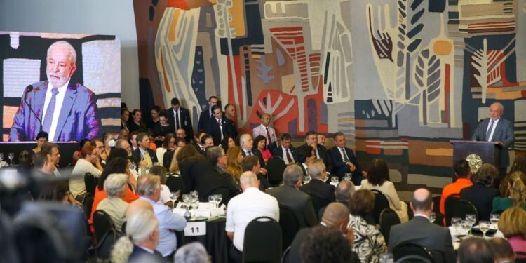 Lula recria Conselhão: ‘vencer desafios como a fome, as desigualdades e as urgências ambientais’