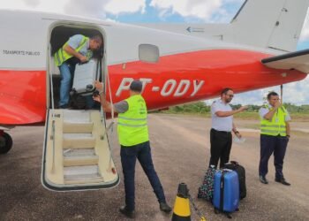 Voo de rota aérea entre Barreirinha-Manaus é inaugurado
