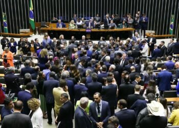 Sem consenso, votação do PL das Fake News é adiada