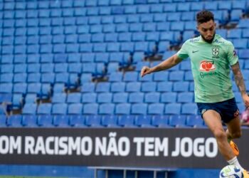 Brasil e Guiné, partida, Espanha