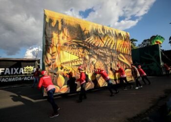 Bumbódromo Parintins alegorias