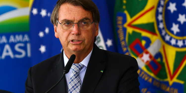 Bolsonaro fake news vacina