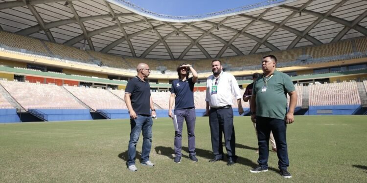 comitiva da Conmebol para avaliação técnica da Arena da Amazônia