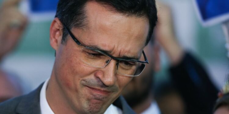 Câmara dos Deputados confirma decisão do TSE e Deltan tem mandato cassado