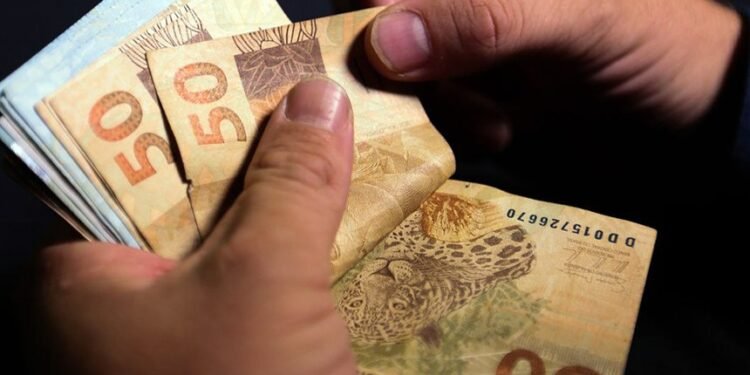 Salário mínimo poder de compra Manaus Brasil