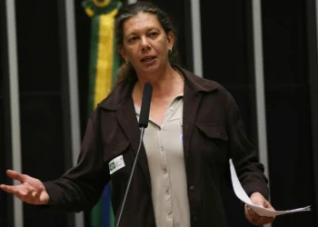 ministra do Esporte Ana Moser