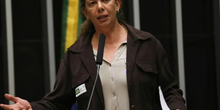 ministra do Esporte Ana Moser