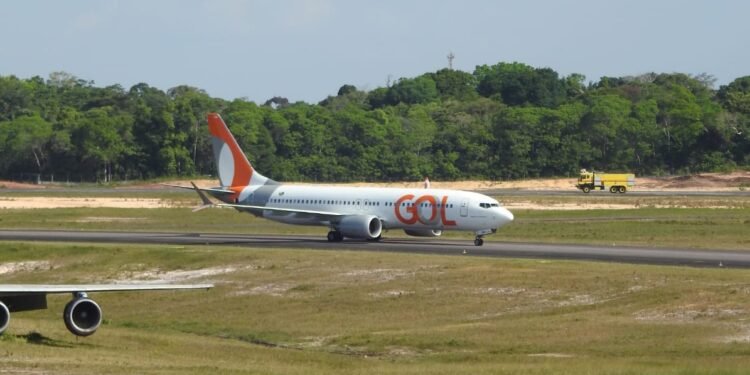 Avião Manaus pouso emergência