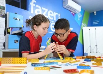 Escola de Tempo Integral é selecionada para receber materiais de robótica em Manaus