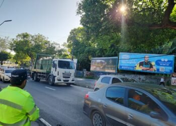 Fiscalização de tráfego de caminhões 1