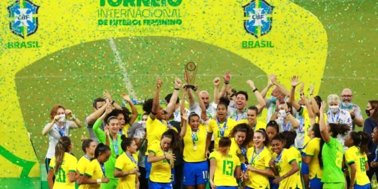 Copa do Mundo: horário de expediente em dias de jogos do Brasil sofre alteração no AM