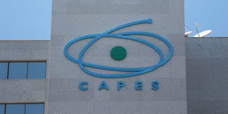 Capes abre inscrições para bolsas de programa de políticas afirmativas