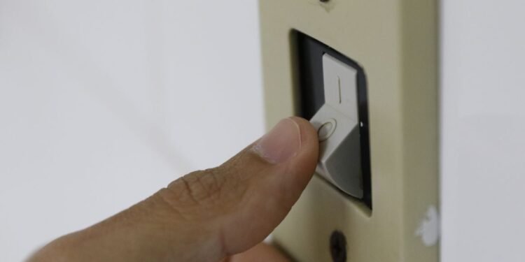energia_eletrica_interruptor_de_luz_energia
