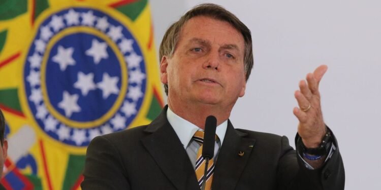 Defesa de Bolsonaro diz que origem de R$ 17 milhões recebidos via Pix é ‘absolutamente lícita’