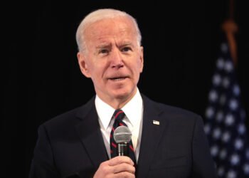 De olho em 2024, Biden defende política econômica em discurso na Carolina do Sul