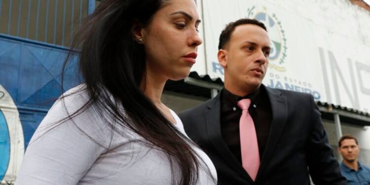 monique_medeiros_bangu