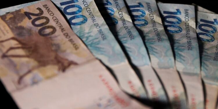 Brasileiros ainda não sacaram R$ 7,12 bilhões de valores a receber