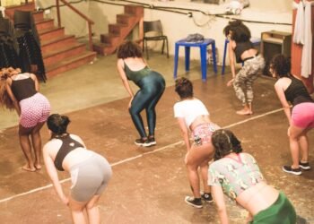 Câmara aprova PL que proíbe danças sensuais nas escolas de Manaus