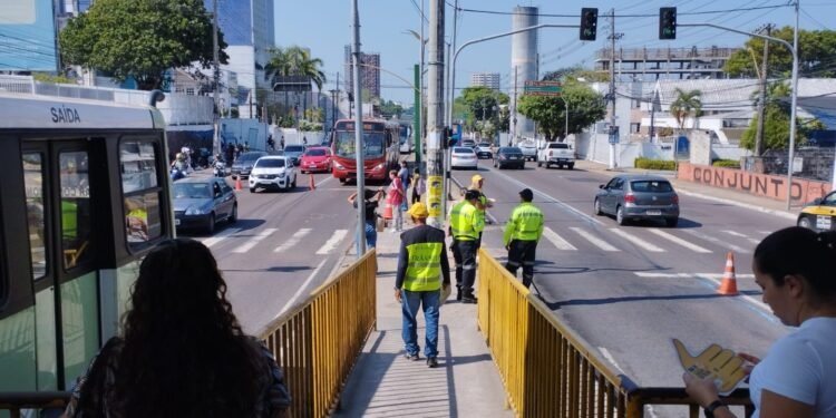 Educação para o trânsito é realizada na Constantino Nery