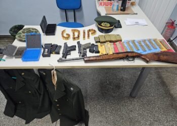 Homem-e-preso-disfrcado